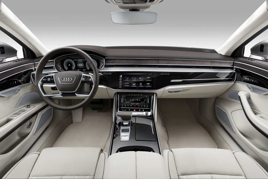 Audi A8 plancia interna